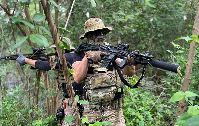 Combat-Hostile-Area-Tactics